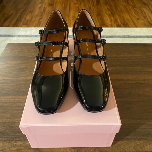 NIB Intentionally ____ (blank) Piano leather triple strap Mary Jane heels size 8 - Picture 5 of 7